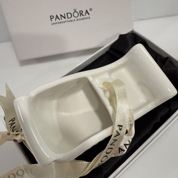 Pandora 2014 Limited Edition Porcelain Sleigh Ornament with Box Ivory Silver - Picture 5 of 10